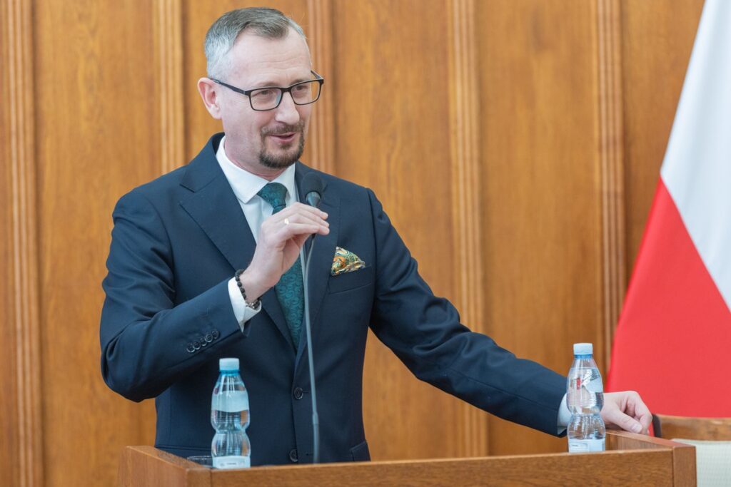 Uroczyste rozdanie umów, fot. Mikołaj Kuras dla UMWKP