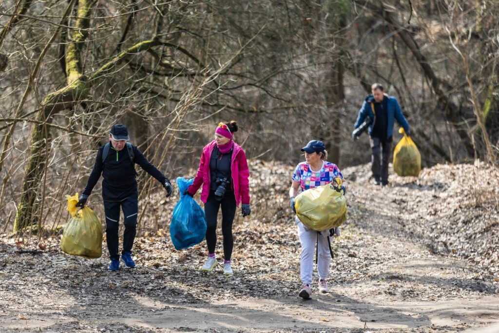 Kujawsko-Pomorski Plogging: Kujawsko-Pomorski Plogging w Toruniu, fot. Andrzej Goiński/UMWKP