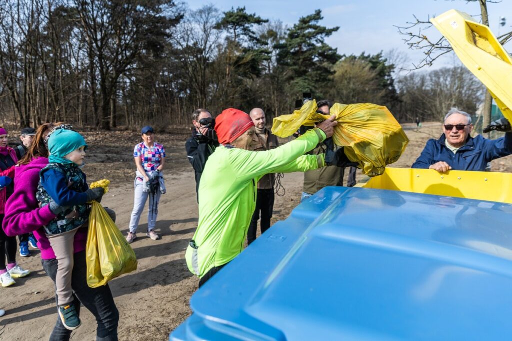 Kujawsko-Pomorski Plogging: Kujawsko-Pomorski Plogging w Toruniu, fot. Andrzej Goiński/UMWKP