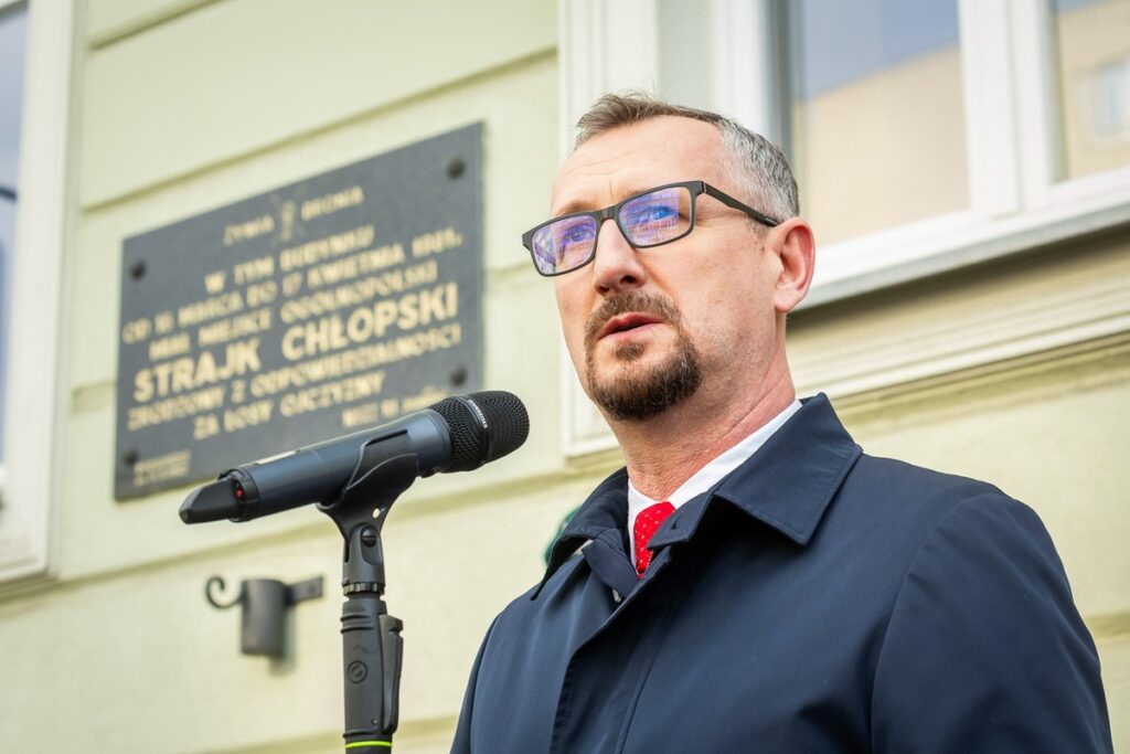 Uroczystość pod tablicą upamiętniającą strajk chłopski, fot. Tomasz Czachorowski/eventphoto dla UMWKP