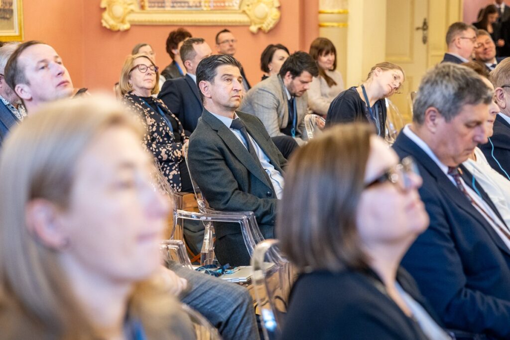 Seminarium CoR NAT Commission w Toruniu, fot. Szymon Zdziebło/tarantoga dla UMWKP