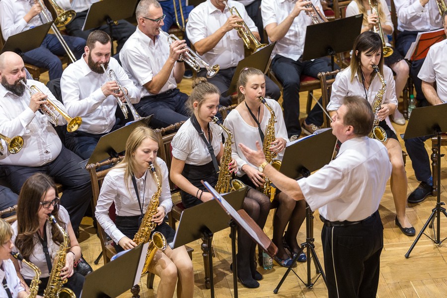 15.09.2017 r., Koncert jubileuszowy Orkiestry Dętej WOAK-u, fot. Szymon Zdziebło/tarantoga.pl dla UMKWP