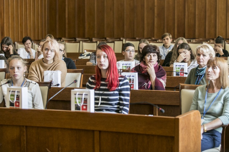 19.09.2017 r., Dzieci z Litwy odwiedziły Urząd Marszałkowski w Toruniu, fot. Andrzej Goiński/UMWKP