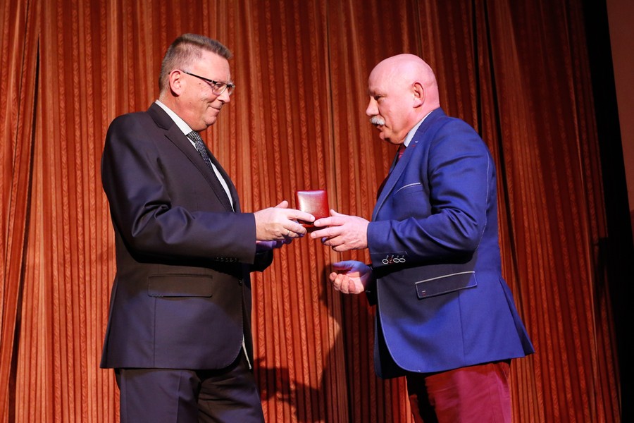 19.10.2017 r., Otwarcie wystawy pokonkursowej połączone z uroczystością wręczenia nagród 19. Międzynarodowego Konkursu Twórczości Plastycznej Dzieci i Młodzieży „Zawsze zielono, zawsze niebiesko”, fot. Mikołaj Kuras dla UMWKP