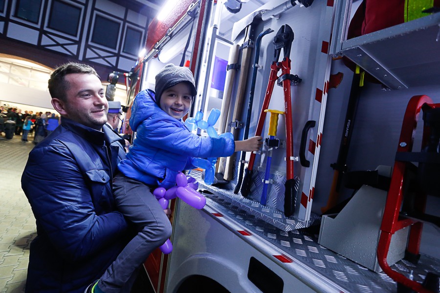 22.10.2017 r., Przekazanie wozu strażackiego OSP w Łubiance, fot. Mikołaj Kuras