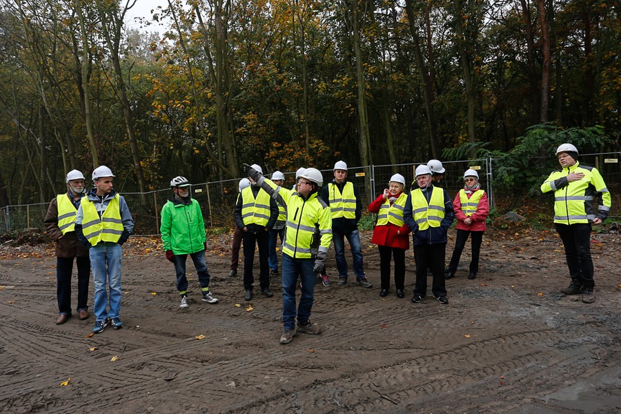 22.10.2017 r., Po raz kolejny mieszkańcy regionu mieli okazję zobaczyć postępy na budowie szpitala zespolonego na Bielanach, fot. Mikołaj Kuras