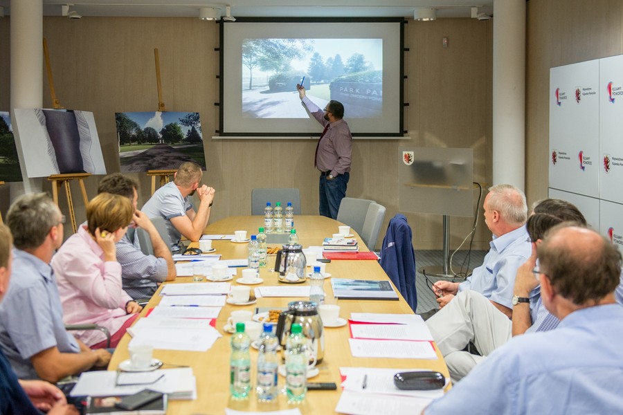 Spotkanie w sprawie inskrypcji na Pomniku Zbrodni Pomorskiej, fot. Łukasz Piecyk
