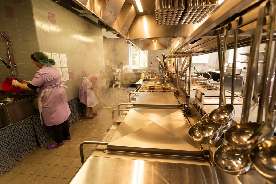 Nowoczesna kuchnia w Szpitalu dla Nerwowo i Psychicznie Chorych w Świeciu, fot. Filip Kowalkowski