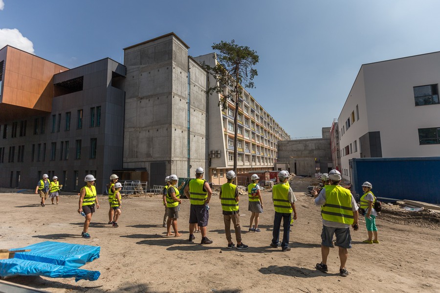 Niedzielne zwiedzanie szpitala, fot. Szymon Zdziebło/tarantoga.pl