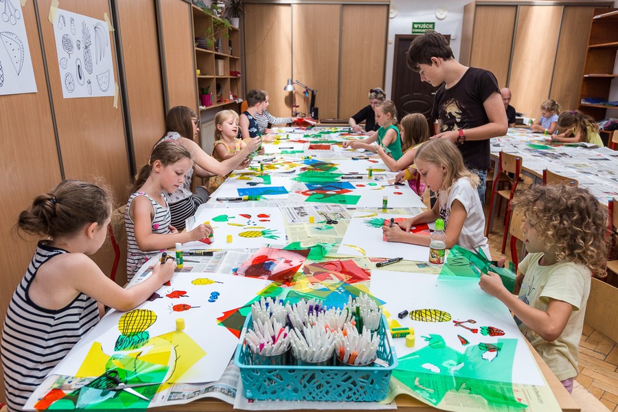 Wakacyjne zajęcia w Galerii i Ośrodku Plastycznej Twórczości Dziecka, fot. Szymon Zdziebło/tarantoga.pl