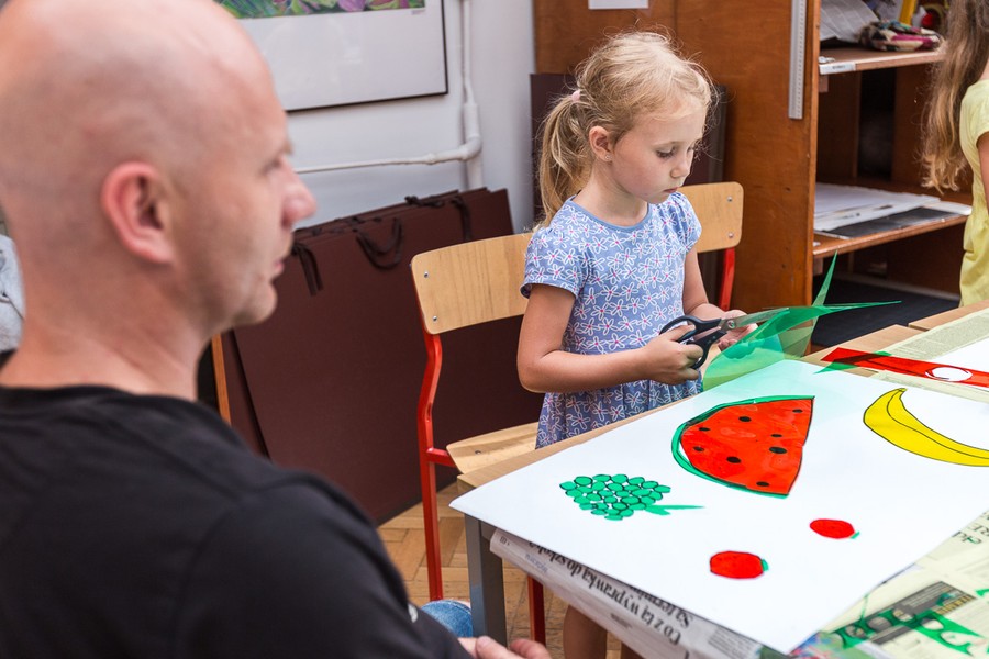 Wakacyjne zajęcia w Galerii i Ośrodku Plastycznej Twórczości Dziecka, fot. Szymon Zdziebło/tarantoga.pl