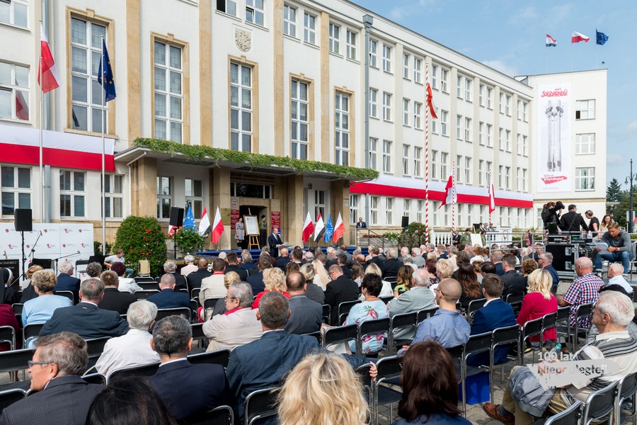Uroczystość wręczenia medali Unitas Durat Palatinatus Cuiaviano-Pomeraniensis w 100-lecie odzyskania niepodległości w ramach obchodów 38. rocznicy podpisania Porozumień Sierpniowych, fot. Łukasz Piecyk