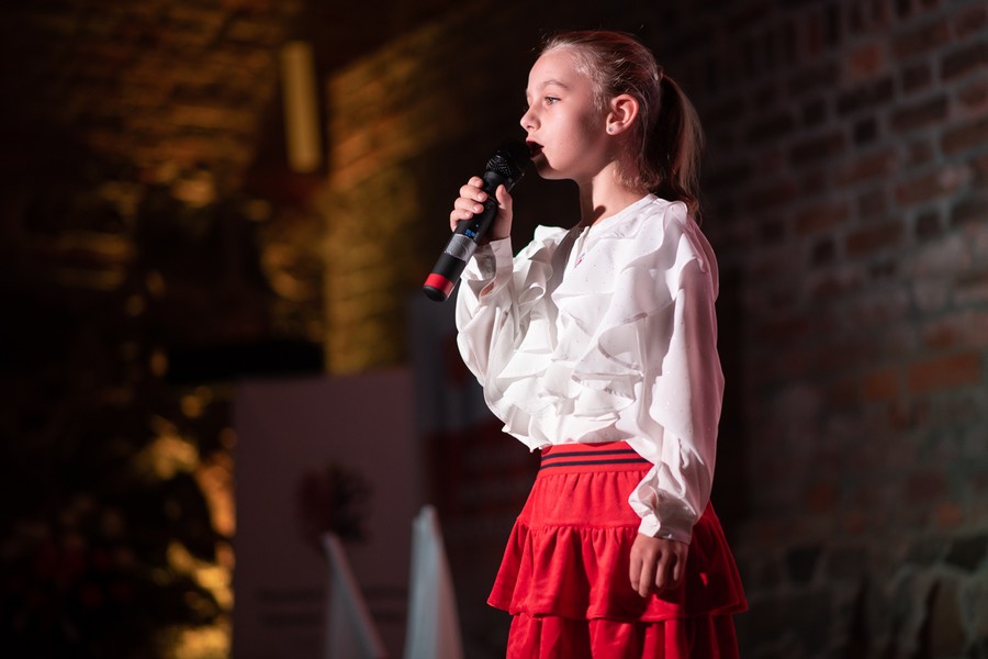 Finał XV Wojewódzkiego Festiwalu Pieśni Patriotycznej „Tobie Polsko” na Zamku Bierzgłowskim, fot. Łukasz Piecyk