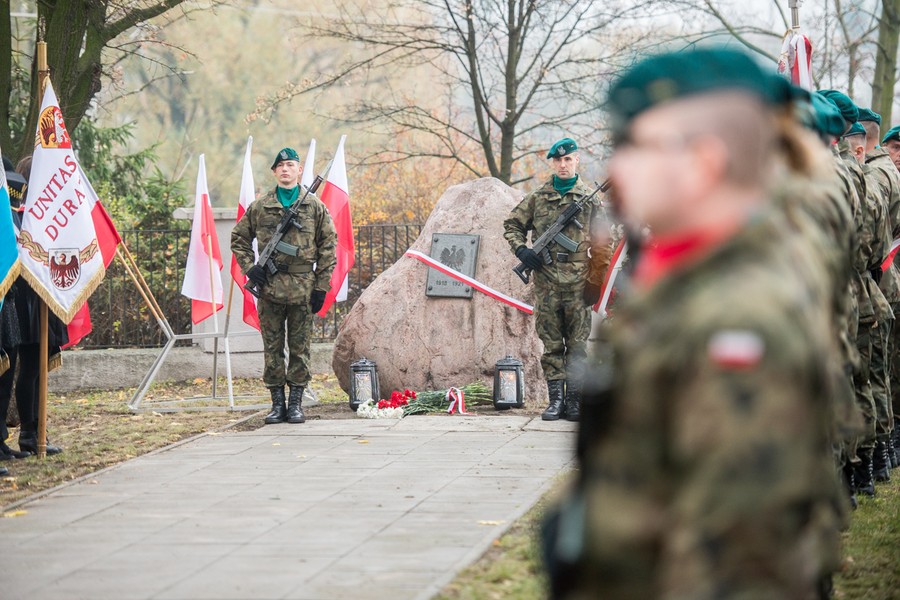 Uroczystość na toruńskim cmentarzu komunalnym, fot. Łukasz Piecyk