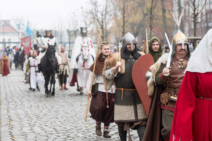 Defilada historyczna z prezentacją oddziałów wojskowych na przestrzeni wieków, fot. Łukasz Piecyk