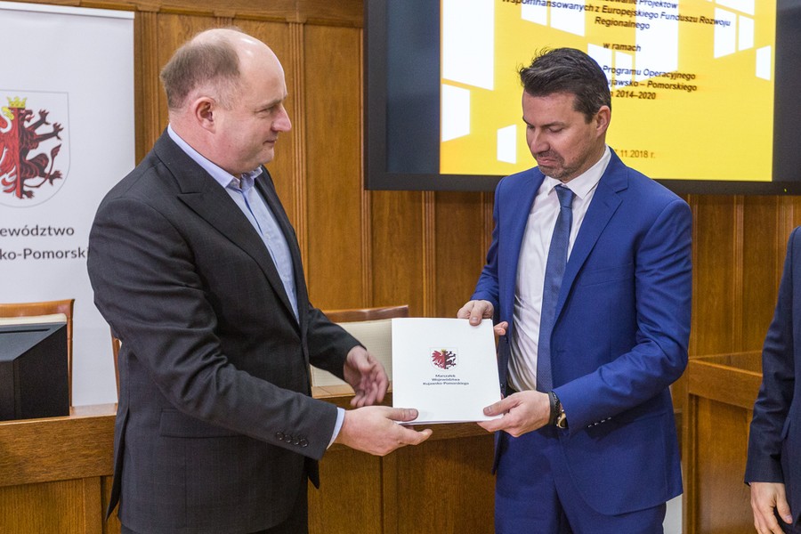 Uroczystość wręczenia umów o dofinansowanie w ramach RPO, fot. Szymon Zdziełbo/Tarantoga.pl