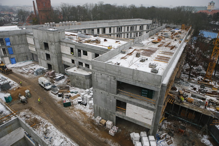 Budowany nowy kompleks Wojewódzkiego Szpitala Zespolonego w Toruniu, fot. Mikołaj Kuras.