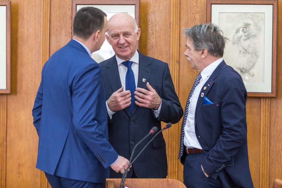 Sesja sejmiku województwa, fot. Szymon Zdziebło/tarntoga.pl dla UMWKP