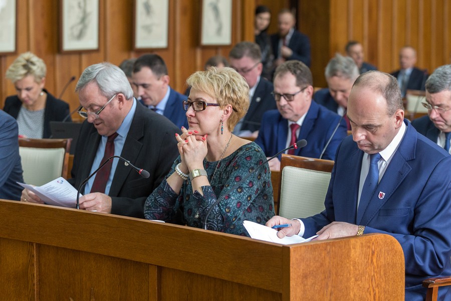 Sesja sejmiku województwa, fot. Szymon Zdziebło/tarntoga.pl dla UMWKP