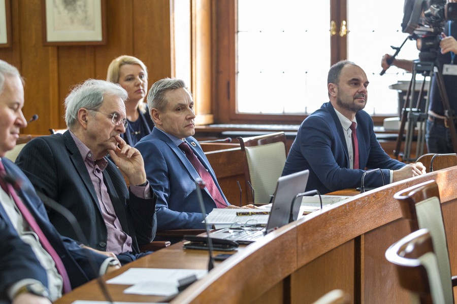 Sesja sejmiku województwa, fot. Szymon Zdziebło/tarntoga.pl dla UMWKP