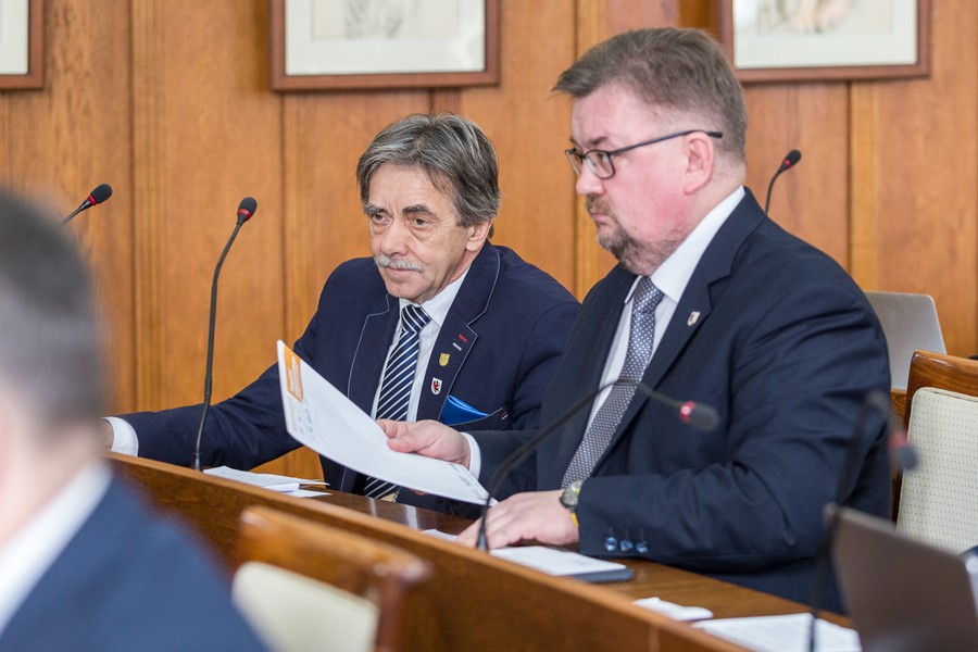 Sesja sejmiku województwa, fot. Szymon Zdziebło/tarntoga.pl dla UMWKP