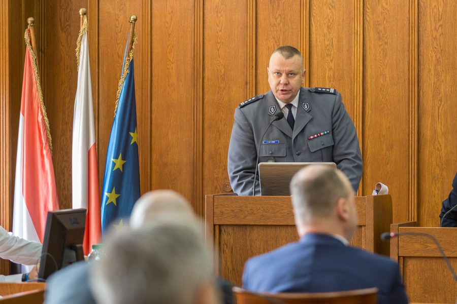 Sesja sejmiku województwa, fot. Szymon Zdziebło/tarntoga.pl dla UMWKP