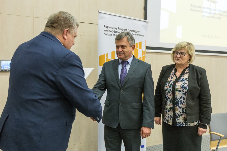 Podpisanie umów z RPO WK-P, fot. Szymon Zdziebło/tarantoga.pl