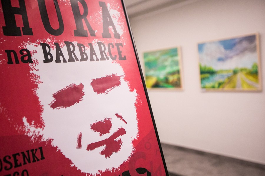 W sobotę (23 lutego) w Dworku na toruńskiej Barbarce odbędzie się koncert poświęcony pamięci Romana Kołakowskiego, zmarłego w styczniu twórcy Festiwalu Stachura. Wydarzeniu towarzyszy wystawa obrazów Jerzego Stachury, bratanka Edwarda Stachury, którą można obejrzeć w Urzędzie Marszałkowskim, fot. Andrzej Goiński