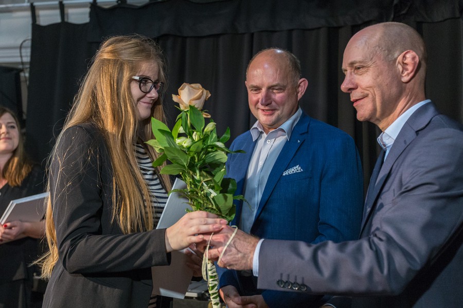 Gala stypendiów artystycznych w toruńskiej kawiarnia Wejściówka, fot. Szymon Zdziebło www.tarantoga.pl