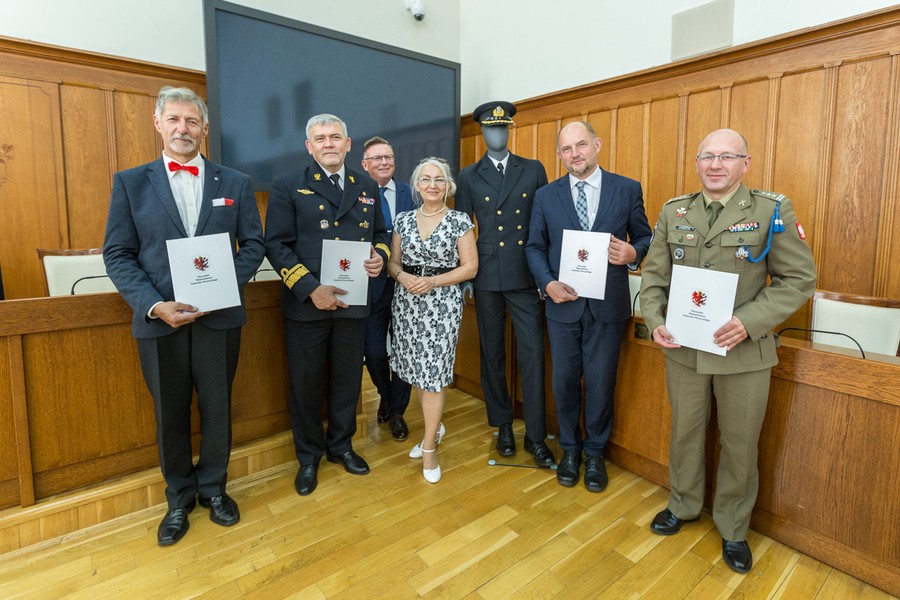Spotkanie w Urzędzie Marszałkowskim w sprawie podpisania listu intencyjnego o współpracy na rzecz upowszechniania wiedzy na temat historii polskiej floty i postaci admirała Józefa Unruga, fot. Szymon Zdziebło www.tarantoga.pl