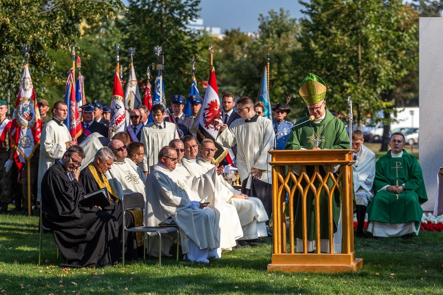 Wojewódzkie obchody 80. rocznicy wybuchu II wojny światowej, fot. Szymon Zdziebło www.tarantoga.pl