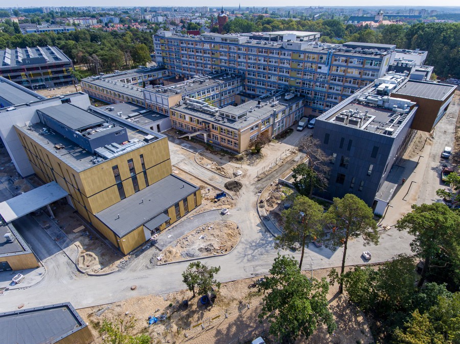 Budowa i rozbudowa wojewódzkiego Szpitala Zespolonego w Toruniu, fot. Sky Drone Studio dla KPIM