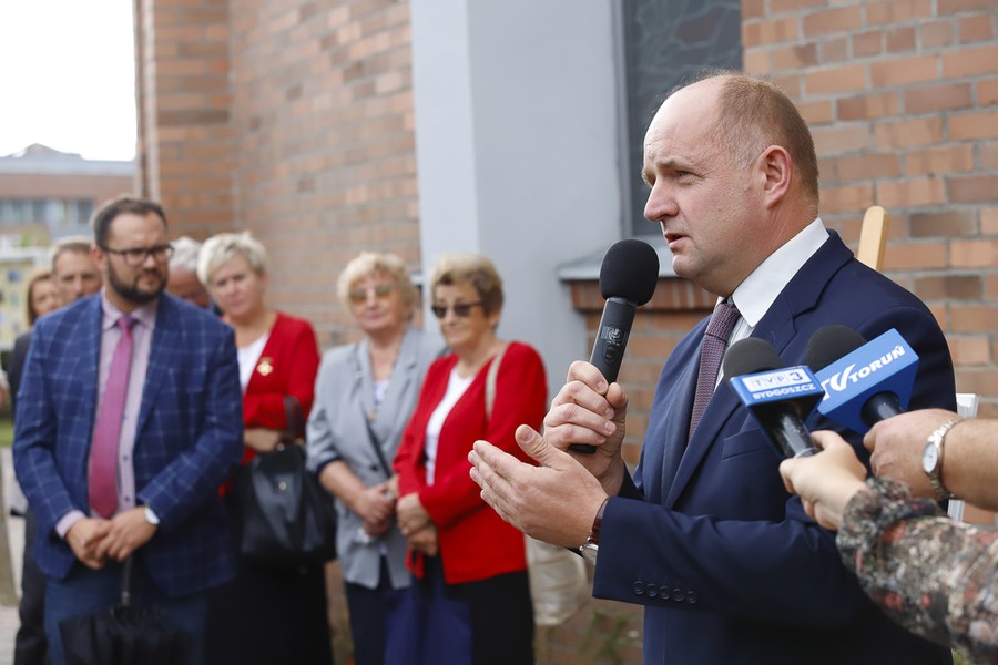 Odsłonięcie tablicy pamiątkowej - płaskorzeźby Matki Polki Sybiraczki