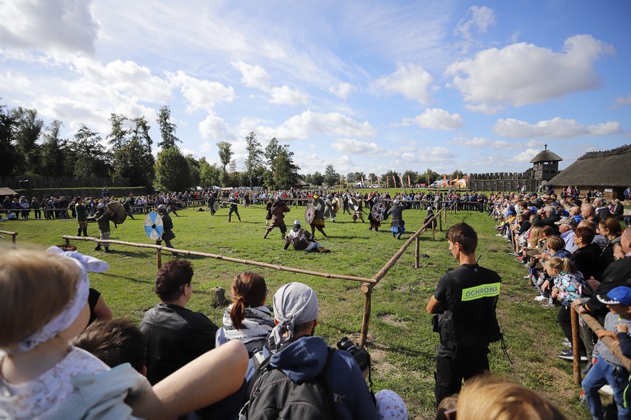 25. Festyn Archeologiczny w Biskupinie, fot. Mikołaj Kuras i Filip Kowalkowski