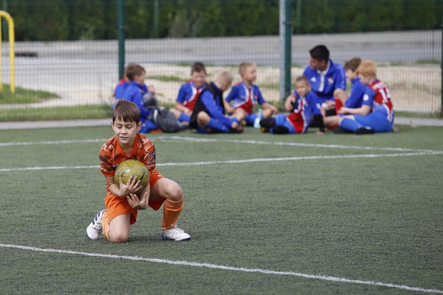 Powiatowy turniej piłki nożnej dla najmłodszych w Unisławiu, fot. Mikołaj Kuras