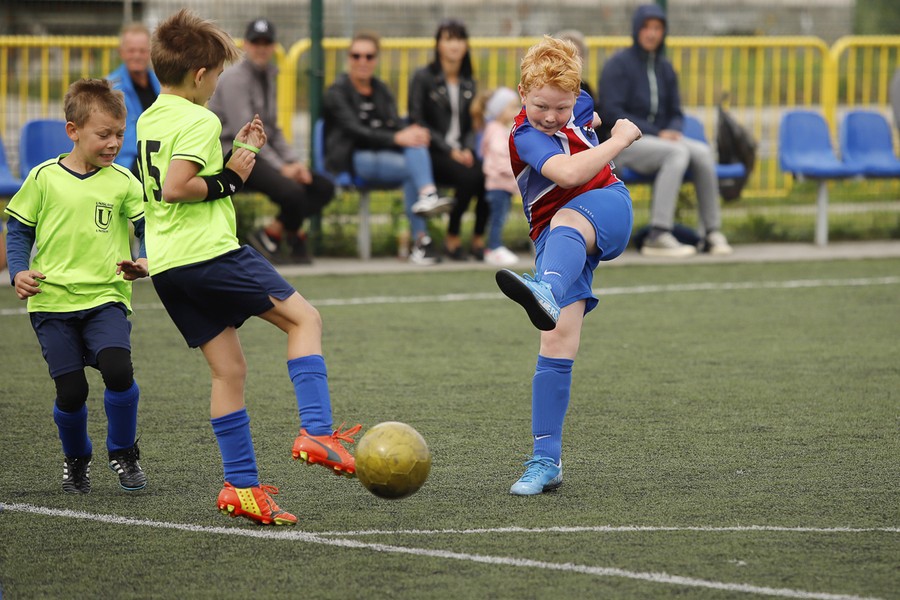 Powiatowy turniej piłki nożnej dla najmłodszych w Unisławiu, fot. Mikołaj Kuras