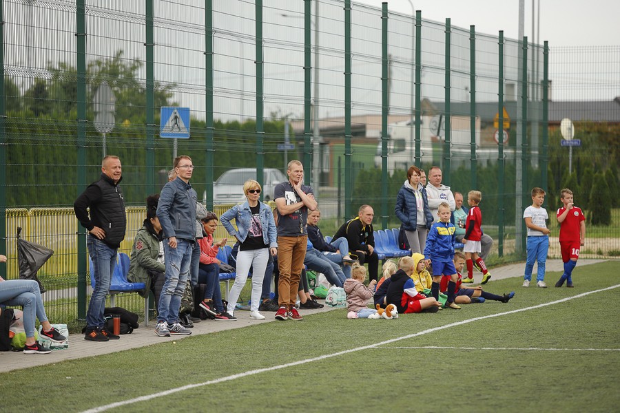 Powiatowy turniej piłki nożnej dla najmłodszych w Unisławiu, fot. Mikołaj Kuras