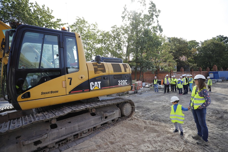 Zwiedzanie placu budowy WSZ w Toruniu, fot. Mikołaj Kuras