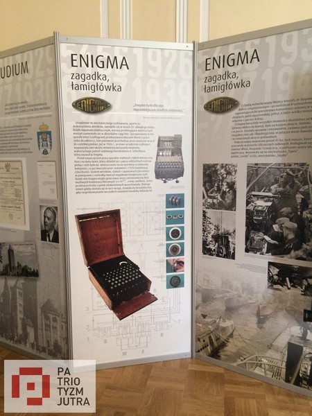 Wystawa poświęcona Marianowi Rejewskiemu przygotowana przez PBW w Bydgoszczy