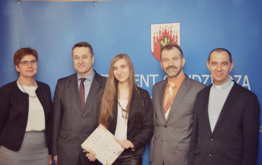 D. Andrzejewska, wiceprezydent Przemysław Ślusarski, Kinga Weiss , K. Paczkowski, ks. dr Paweł Nowogórski