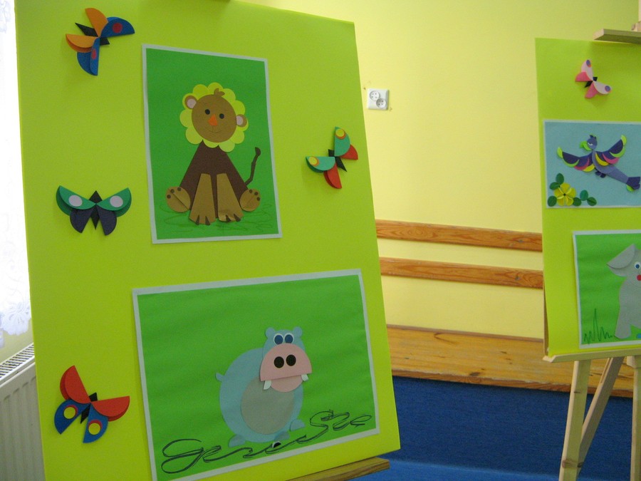wystawa prac plastycznych uczniów ZS Nr 33 zaprezentowana w trakcie bydgoskiego konkursu i przeglądu origami