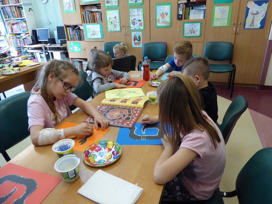 Zajęcia plastyczne - naśladujemy sztukę Aborygenów