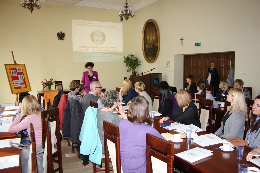 Wiesława Wyszyńska przedstawia cele konferencji