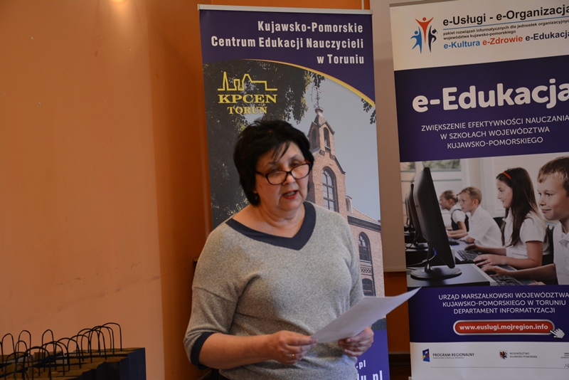 Marzenna Wierzbicka-koordynatorka konkursu, prowadząca konferencję