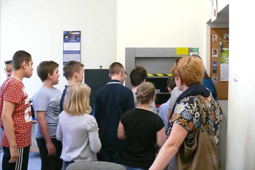 Spacer po bibliotece