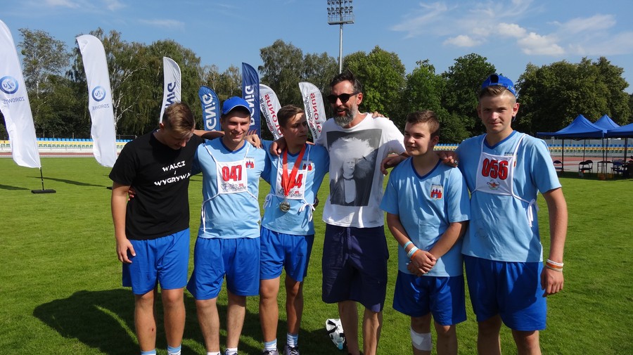 Złoci chłopcy z Szymonem Majewskim (złoto w piłce nożnej)