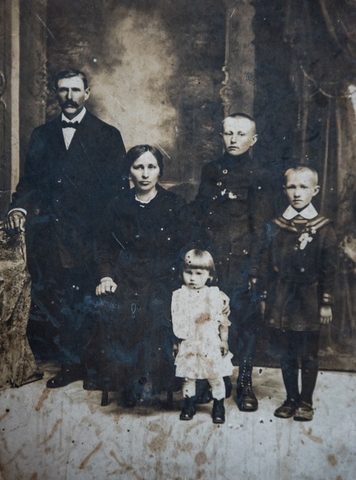 Członek zarządu Aneta Jędrzejewska z wizytą w domu Lucyny Głowińskiej fot. Łukasz Piecyk