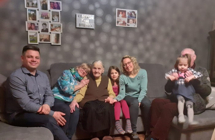 Zofia Grzybowska z rodziną, fot. nadesłane przez rodzinę