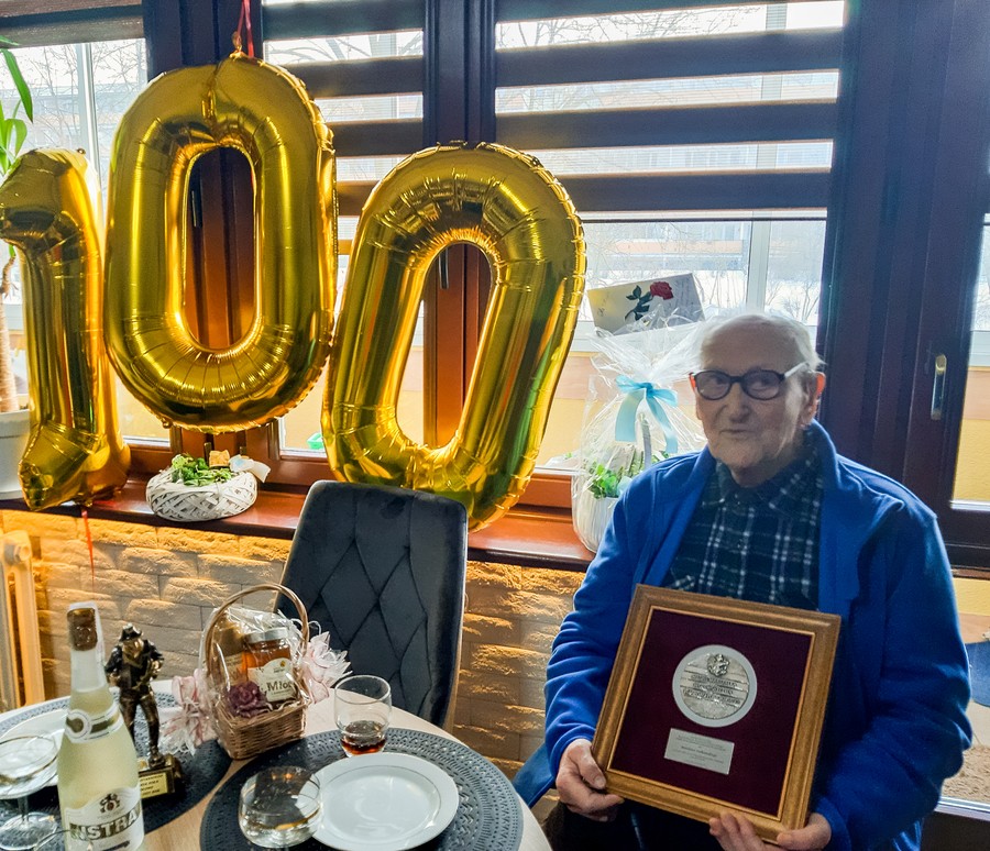 Bolesław Siołkowski z medalem, fot. nadesłane przez rodzinę