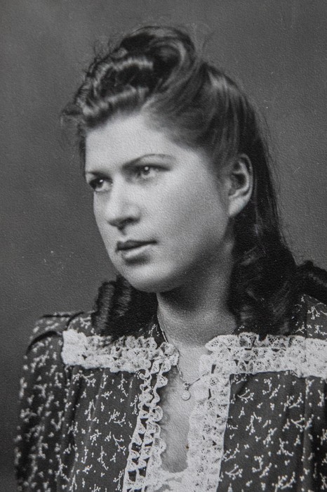 Władysława Ziółkowska w młodości, fot. Andrzej Goiński/UMWKP